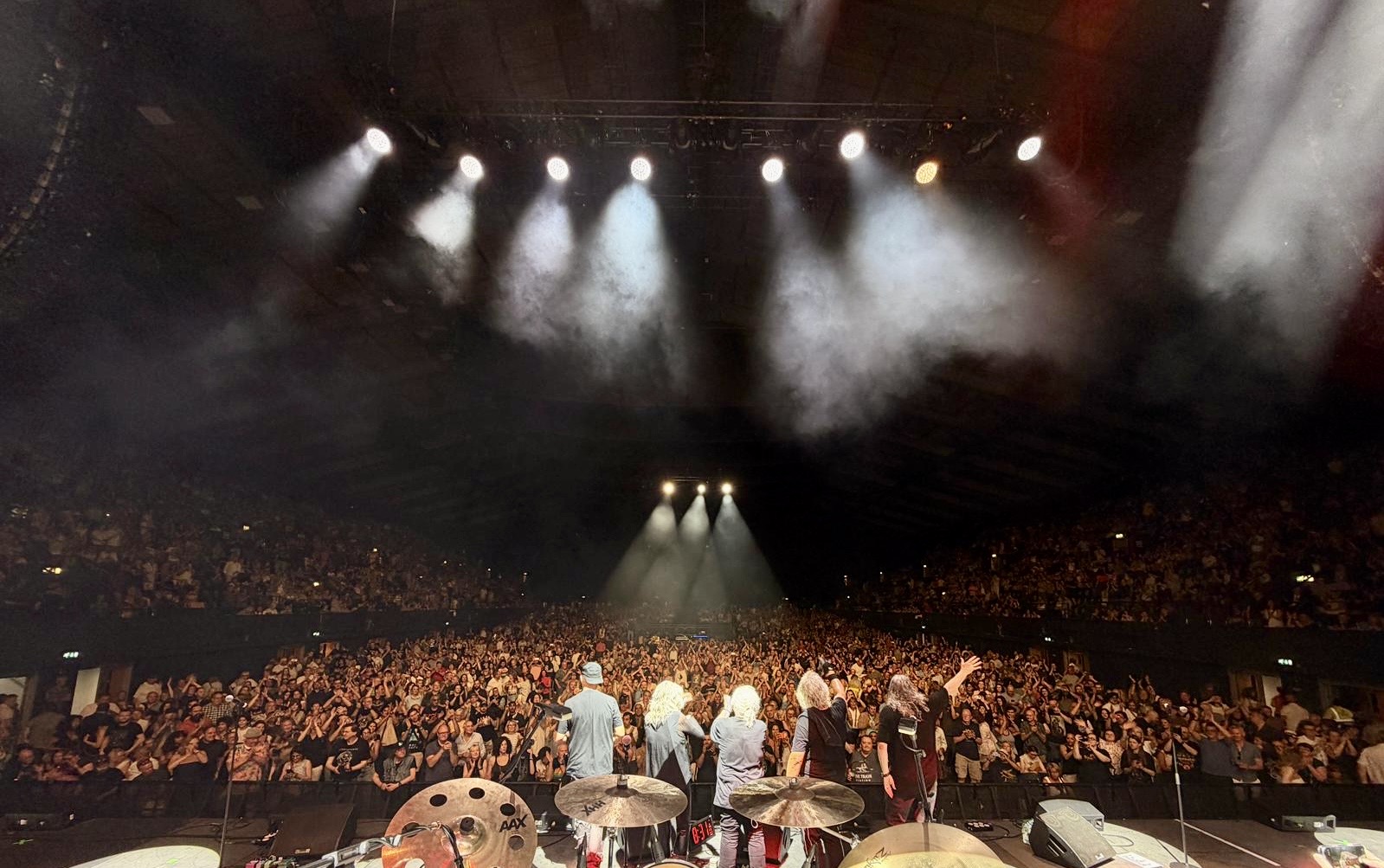 Jefferson Starship takes a bow at Wembley Arena, June 19, 2026. 